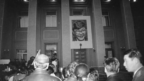 Л.Оюун-Эрдэнэ яагаад С.Зоригийн үхлийг системийн авлигатай холбосон бэ?!